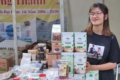 Măng sấy năng lượng mặt trời ChuyaFood: Đặc sản vùng biên