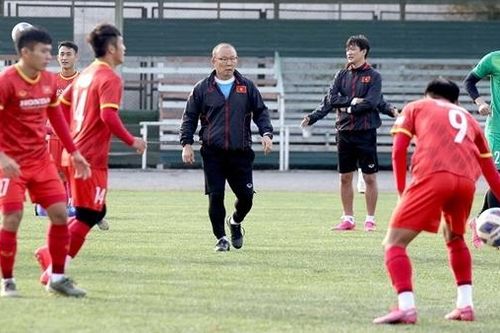 HLV Park Hang-seo và bài học của… Toshiya Miura