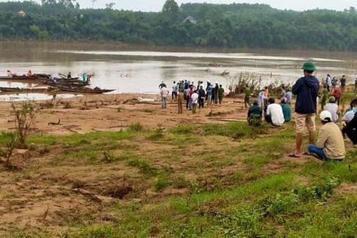 Thông tin mới vụ tàu chở đoàn cán bộ Sở GTVT ở Quảng Trị gặp nạn trên sông