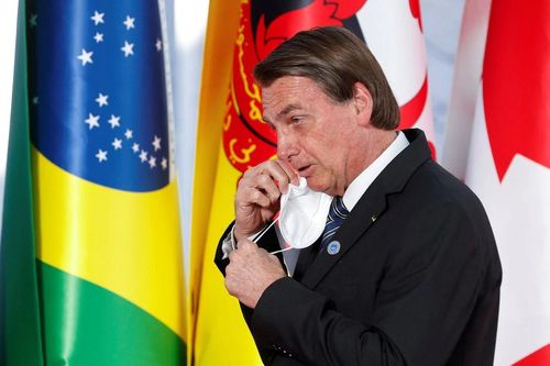 Nhà báo bị đánh khi chất vấn tổng thống Brazil ở Italy