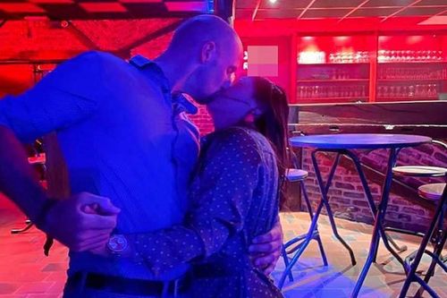 Cô gái H'Mông Lò Thị Mai khoe ảnh 'nóng' bên bồ mới