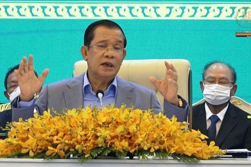 Covid-19 tại Đông Nam Á: Quốc gia đầu tiên tuyên bố mở cửa trở lại hoàn toàn; Indonesia phê duyệt vaccine Sinovac cho trẻ từ 6-11 tuổi