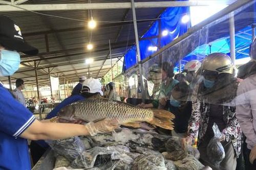 Đưa hàng bình ổn đến người tiêu dùng