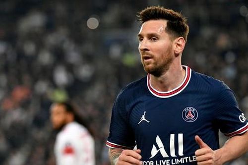 Ibrahimovic khen Messi sáng suốt khi tháo chạy khỏi Barca
