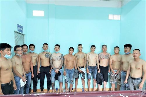 Công an thông tin vụ hai nhóm người chém nhau vì một cô gái