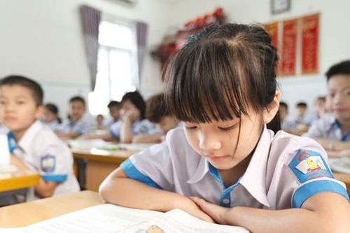 Vật vã với cách phiên âm tên riêng nước ngoài trong sách giáo khoa