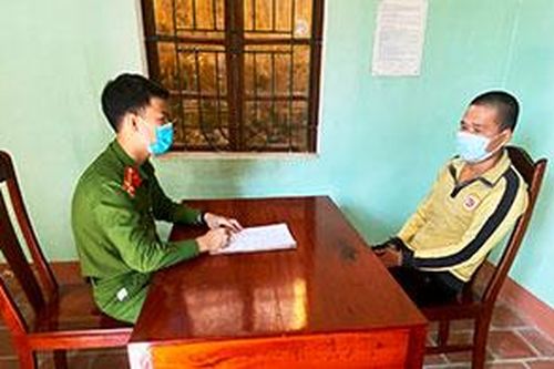 Công an huyện Tràng Định: Ngăn chặn tội phạm trộm cắp tài sản của Nhân dânTin khácPhát huy truyền thống đoàn kết, quyết tâm xây dựng tỉnh Lạng Sơn phát triển nhanh, bền vữngLập thành tích chào mừng kỷ niệm 190 năm thành lập tỉnh: Điểm nhấn từ phong trào t