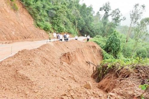Kinh tế Xây dựng - Giao thông Khắc phục các công trình hư hỏng, tái định cư cho người dân