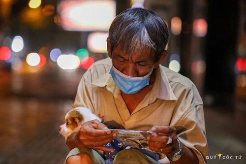 Cún cưng bị cắn chết, cụ ông câm điếc bất ngờ nhận được món quà xoa dịu nỗi cô đơn