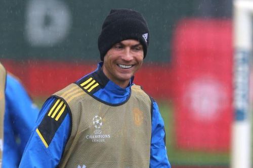 Ronaldo gửi thông điệp trước ngày ra sân ở Champions League
