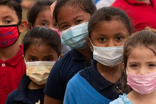 Chuyên gia Mỹ giải thích tác dụng của vaccine Covid-19 với trẻ em