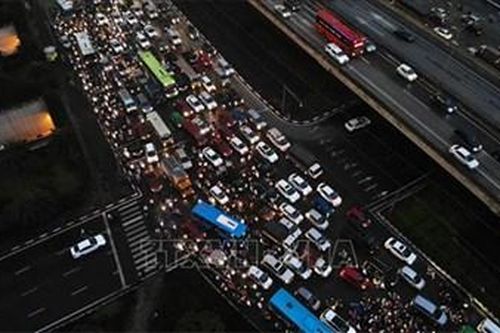 Chuyên gia kinh tế, TS Lương Hoài Nam: Tại sao cần thu phí xe ô tô vào nội đô?