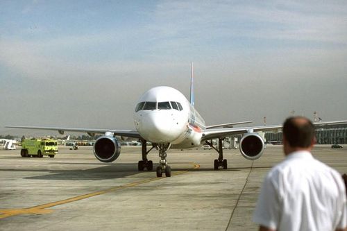 Hà Nội: 2 máy bay Airbus A321 va nhau tại sân bay Nội Bài