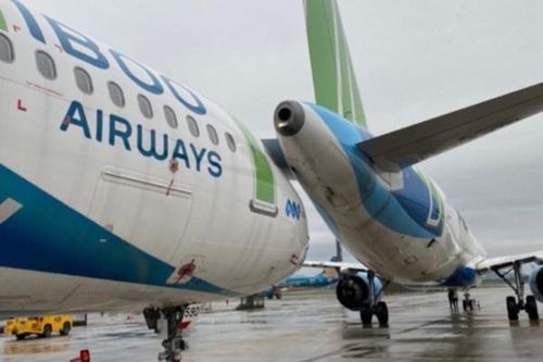 Hai máy bay va chạm khi di chuyển ra vị trí cất cánh ở sân bay Nội Bài