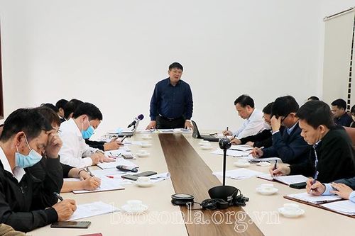 Kiểm tra tiến độ xây dựng Trung tâm chế biến rau, quả Doveco Sơn La