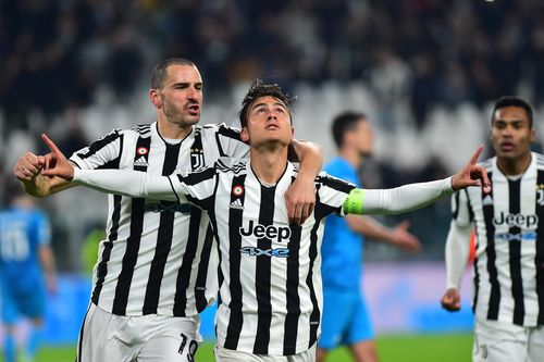 Dybala đưa Juventus vào vòng 1/8 Champions League