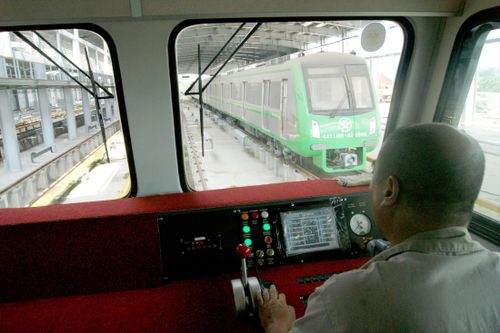 Chật vật hiện thực giấc mơ đường sắt đô thị