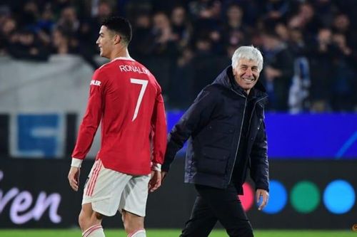 HLV Atalanta ngán ngẩm: 'Thế mà họ dám nói Ronaldo là vấn đề của MU'