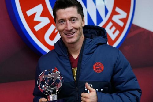 Ghi hat-trick ở trận đấu Champions League thứ 100, Lewy lập kỷ lục mới