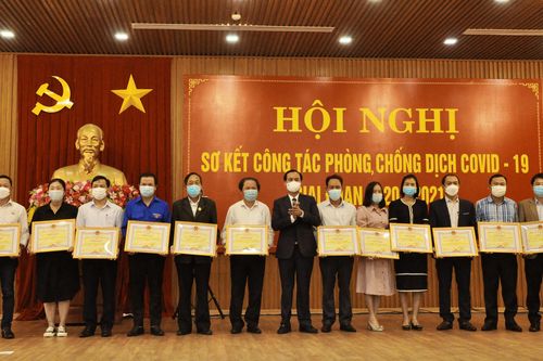 Sơ kết công tác phòng, chống COVID-19