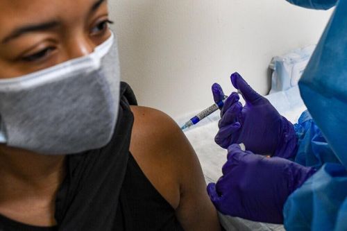 Vaccine Novavax được phê duyệt sử dụng khẩn cấp lần đầu tiên tại Indonesia