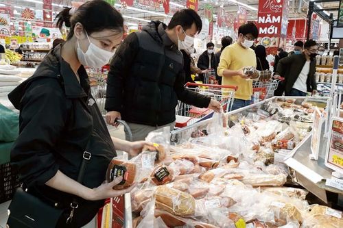 Hà Nội đảm bảo không để thiếu hàng, sốt giá dịp Tết