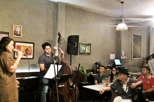 Phòng trà âm nhạc khát khao chờ tiếng hát