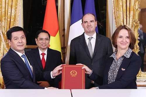Thủ tướng chứng kiến nhiều thỏa thuận hợp tác hàng chục tỷ USD với Pháp