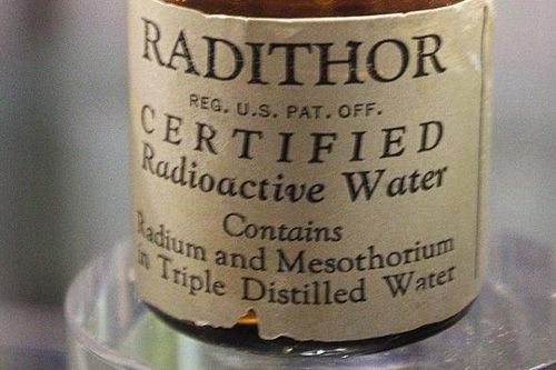 Radithor, thứ 'thần dược' chữa bệnh có chứa chất phóng xạ