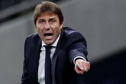 3 cầu thủ bị đuổi trong trận ra mắt của HLV Conte cùng Tottenham