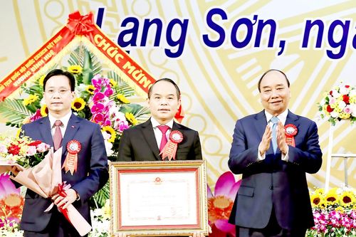 Chủ tịch nước Nguyễn Xuân Phúc: Lạng Sơn tập trung phát triển kinh tế cửa khẩu