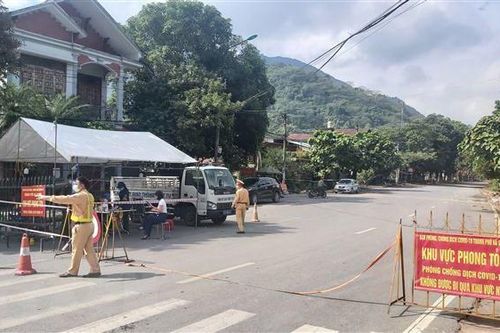 Các địa phương tập trung truy vết, khoanh vùng dập dịch COVID-19