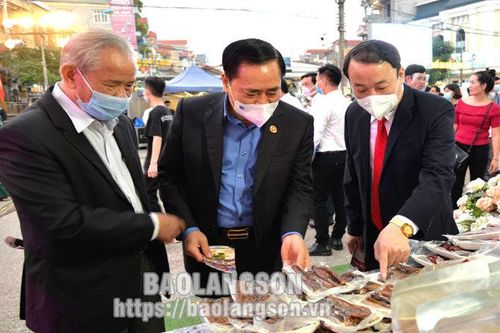 Khai mạc Festival ẩm thực Xứ Lạng 2021Tin khácLinh hoạt hình thức hưởng ứng Ngày Pháp luậtPhát huy truyền thống đoàn kết, quyết tâm xây dựng tỉnh Lạng Sơn phát triển nhanh, bền vững