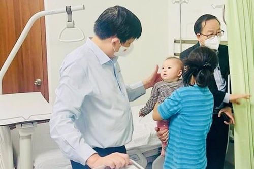 Bộ trưởng Y tế yêu cầu xử lý người liên quan vụ 18 trẻ bị tiêm nhầm vaccine