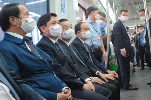 Chính thức bàn giao, đưa vào khai thác tuyến đường sắt đô thị đầu tiên
