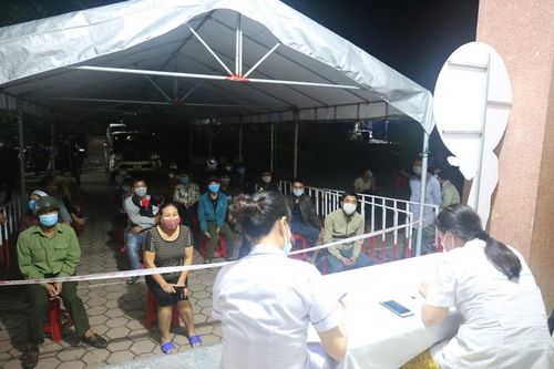 Nhiều giáo viên và học sinh ở Hà Tĩnh dương tính với nCoV