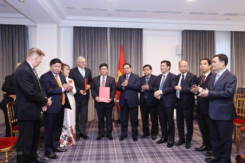Thủ tướng tiếp một số doanh nghiệp, tập đoàn lớn của Pháp