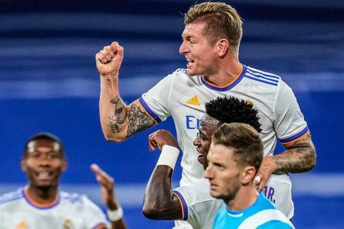 Toni Kroos cứu trận thắng của Real Madrid