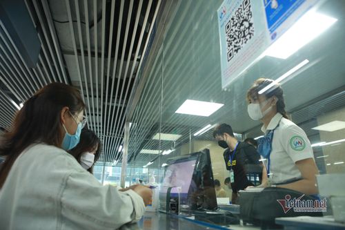 Chen chân trên tuyến đường sắt Cát Linh – Hà Đông