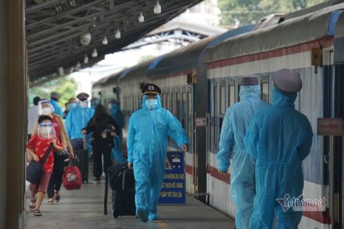Giảm 10% giá vé tàu Tết Nhâm Dần 2022 trong 10 ngày đầu mở bán