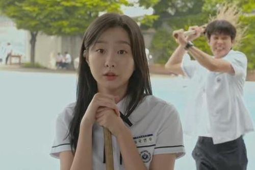 Our Beloved Summer: 'Điên nữ Itaewon Class' Kim Da Mi tái hợp bạn thân của Park Seo Joon