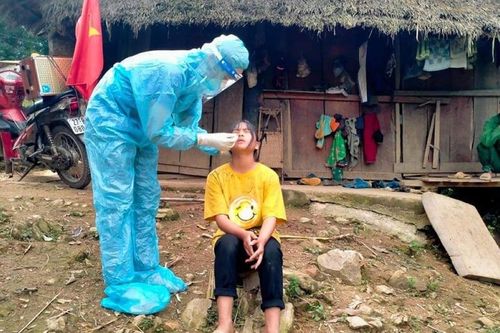 Ở trong tâm dịch Mường Nhà