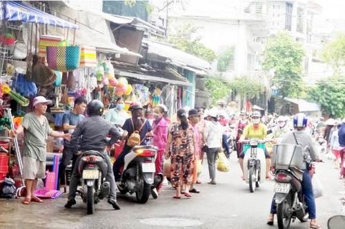 Bạn đọc Theo dấu thư bạn đọc Giải pháp giải tỏa chợ tự phát