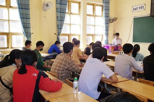 Giáo viên hiến kế đưa giáo dục vùng khó cất cánh