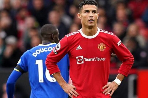 Chuyển nhượng cầu thủ: Xavi cho Jordi Alba rời Barca; Man Utd sai lầm ký Ronaldo; Saul Niguez cố trụ lại Chelsea?