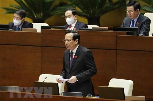 Họp Quốc hội: Giải pháp giữ chân và thu hút người lao động
