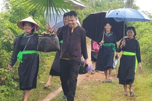 Bảo Yên bảo tồn trang phục truyền thống dân tộc