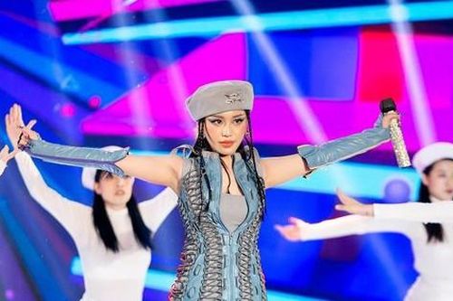 Han Sara xin lỗi vì trình diễn tiết mục 'Cô Gái Mở Đường' phản cảm trong show 'The Heroes'