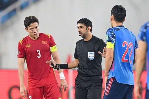 Vì sao VAR từ chối bàn thắng của tuyển Nhật Bản?