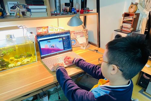 Nghiện game thời trực tuyến: Bố mẹ cần làm gì?